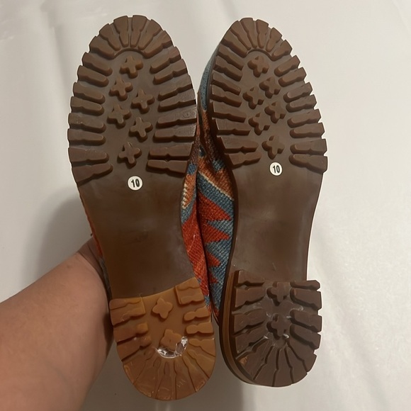 Turkish Wool Kilim Mules – Handmade Leather Slippers Boho Artisan Flats - Picture 7 of 9